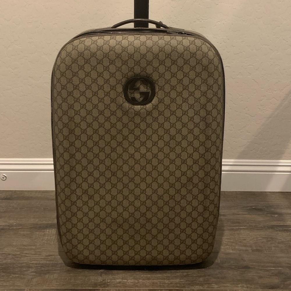 Gucci luggage